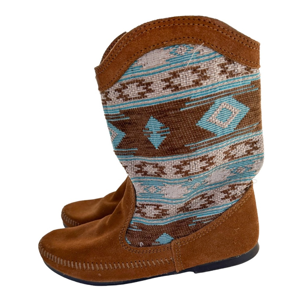 Minnetonka Brown and Blue Patterned Moccasins